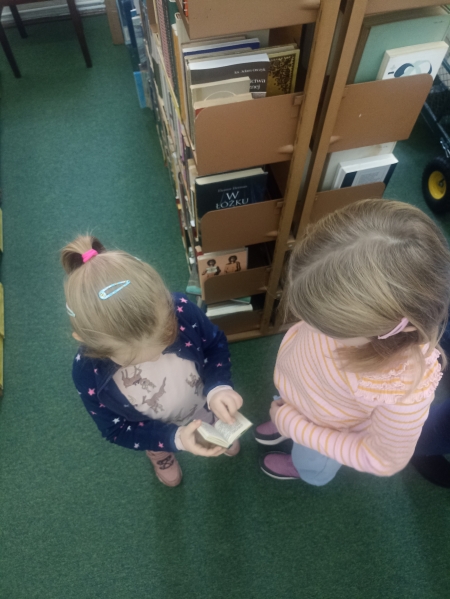 Wycieczka do Biblioteki Klubu Marynarki Wojennej 